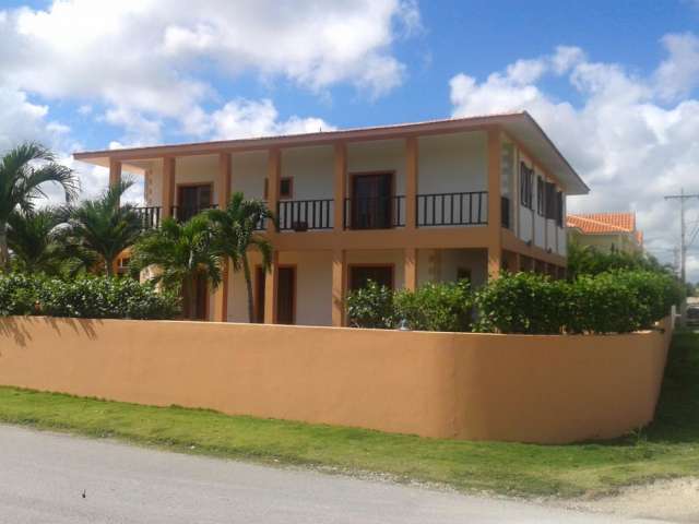 Se vende villa enorme en residencial bavaro punta cana - oportunidad en Punta  Cana - Casas en venta | 99244